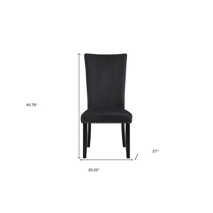 Ensemble de deux chaises de salle à manger HomeRoots en velours noir capitonné - 51,4 cm x 103,6 cm x 68,6 cm