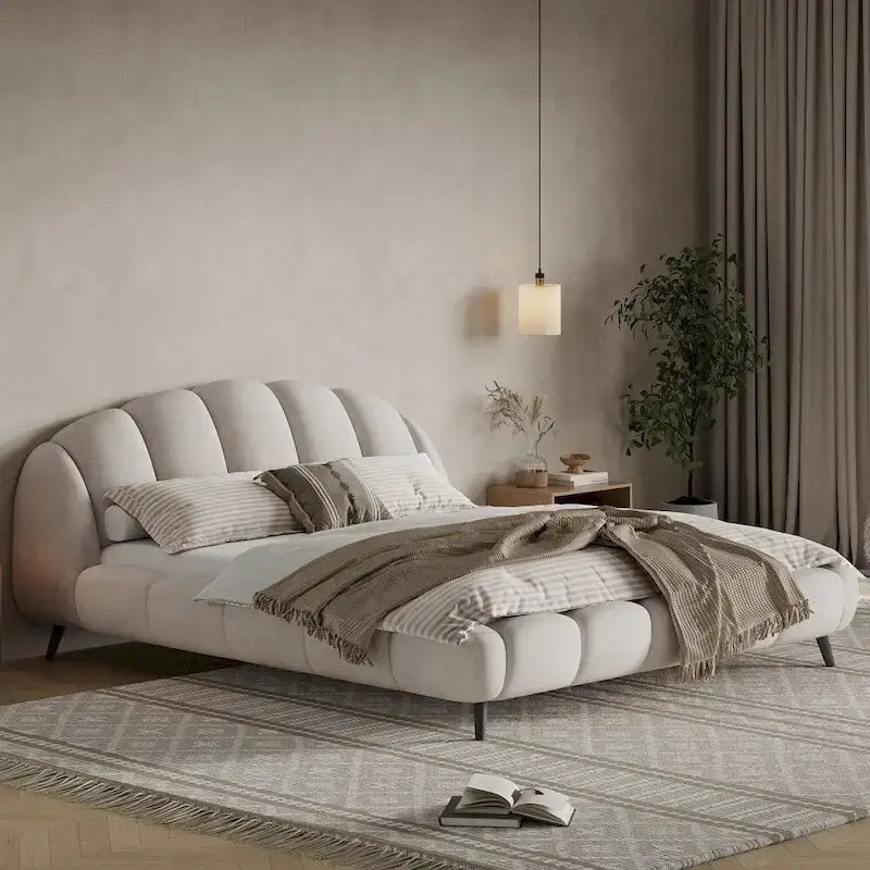 Lit plateforme King Size en chenille, design en forme de coquillage