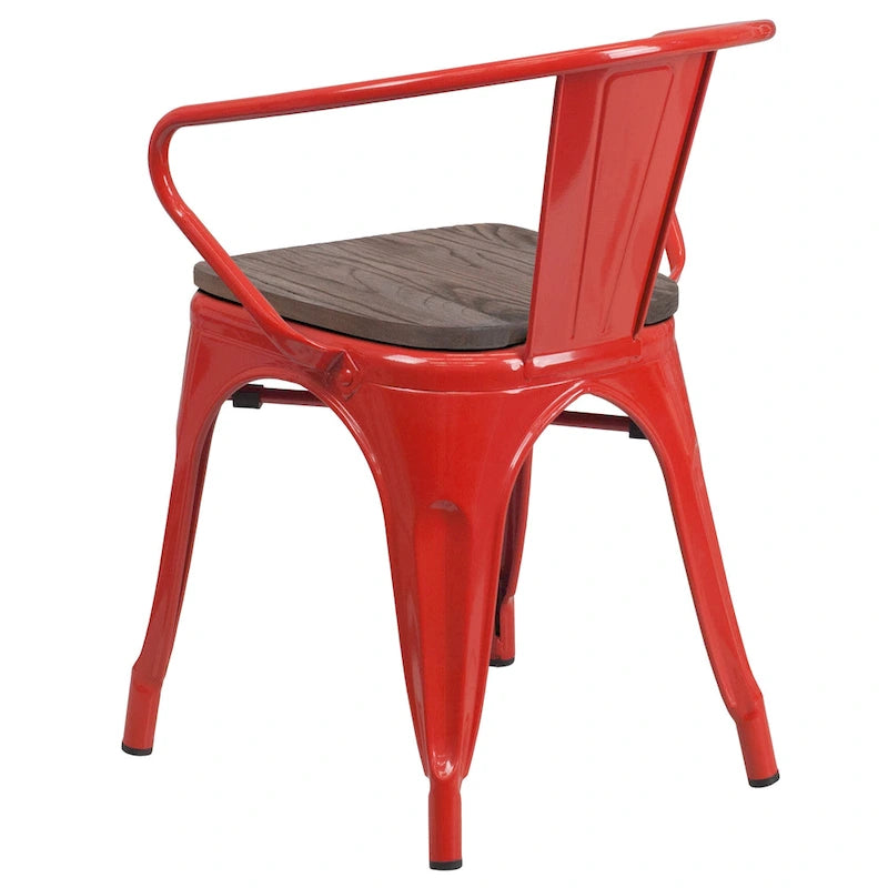 Chaise en métal avec assise et accoudoirs en bois