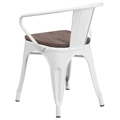 Chaise en métal avec assise et accoudoirs en bois
