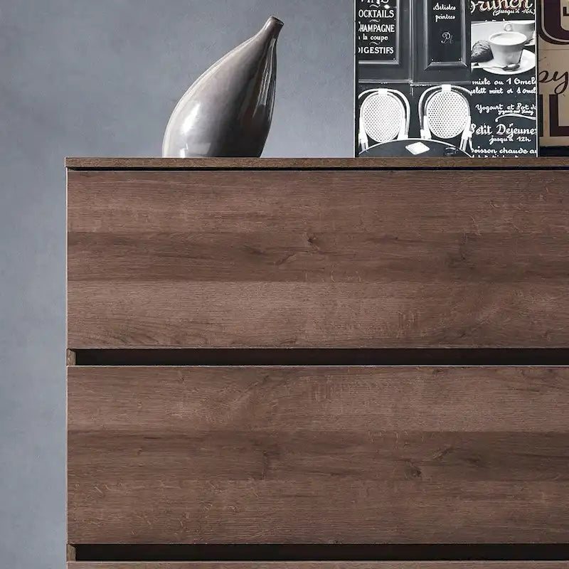 Commode contemporaine en bois à quatre tiroirs Liv