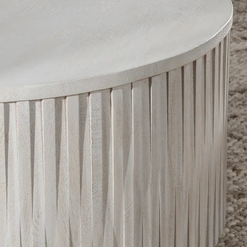 Table basse ronde Maya de Classic Home - 45,7 cm (H) x 101,6 cm (L) x 101,6 cm (P)