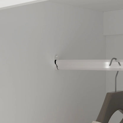 Armoire-penderie moderne autoportante avec grand espace de rangement