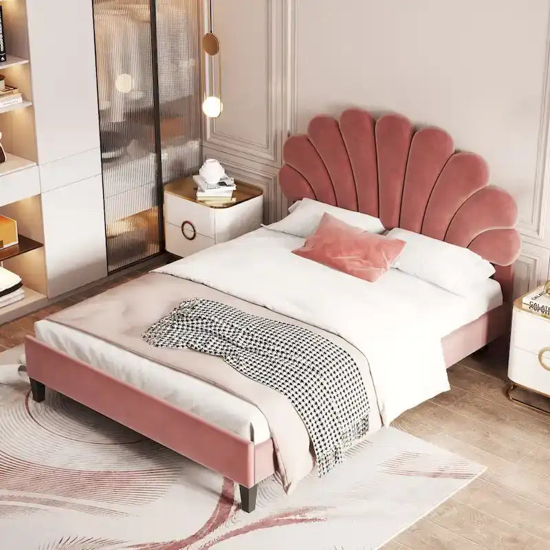 Lit plateforme capitonné avec tête de lit en velours à motif floral