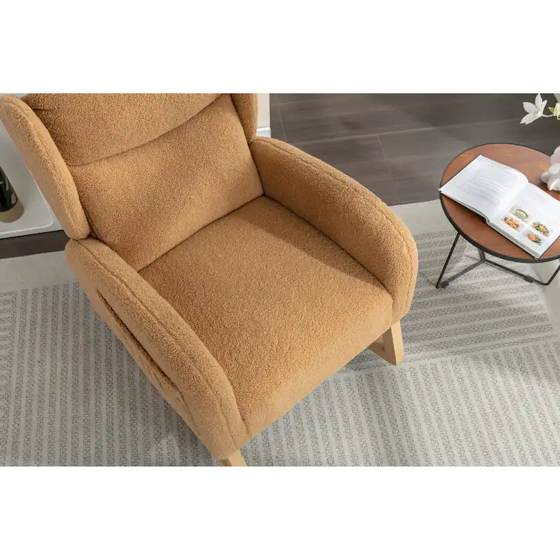 Fauteuil à bascule en tissu Teddy avec pieds en bois pour salon