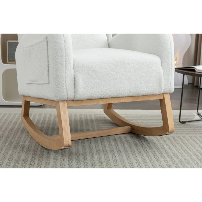 Fauteuil à bascule en tissu Teddy avec pieds en bois pour salon