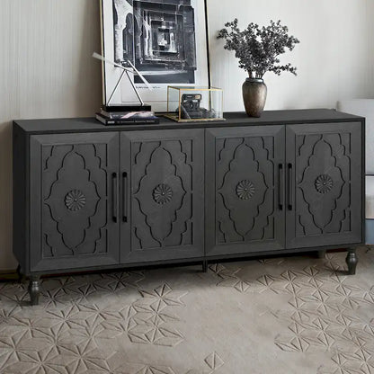 Grand meuble de rangement avec porte à motif floral sculpté et poignée en métal