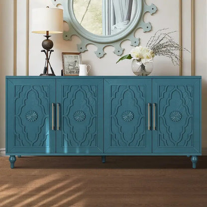 Grand meuble de rangement avec porte à motif floral sculpté et poignée en métal