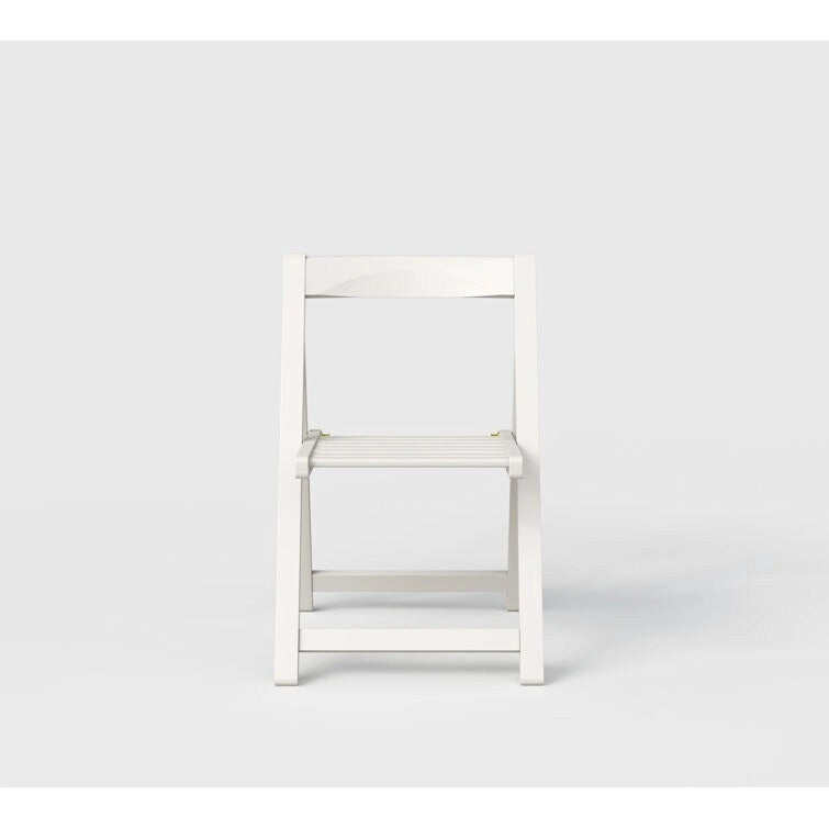Ensemble de 2 chaises d'extérieur Stateside en bois résistant aux intempéries, pliables et compactes.