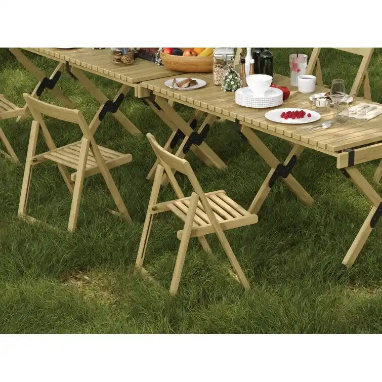 Ensemble de 2 chaises d'extérieur Stateside en bois résistant aux intempéries, pliables et compactes.